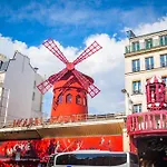 Gorgeous And Large Flat In The Heart Of Paris 09