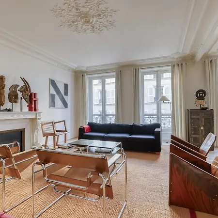Gorgeous And Large Flat In The Heart Of 09 Parigi