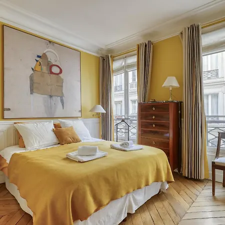 Gorgeous And Large Flat In The Heart Of 09 *