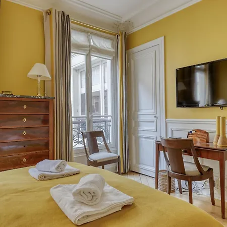 Gorgeous And Large Flat In The Heart Of 09 Appartamento *